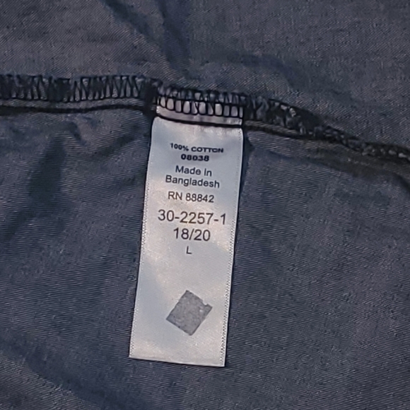 Plaid Button-down Short Sleeve Shirt - Picture 5 of 6